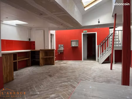 immeuble 4 pièces 200 m²