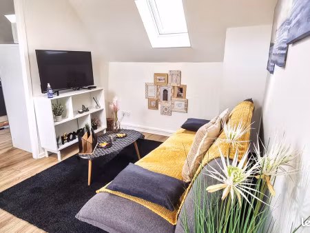 appartement t2 rénové de 37 m² – quartier comédie