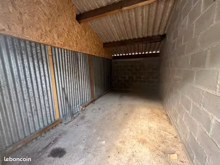 parking 12 m² blois