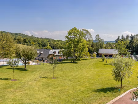 maison 20 pièces 600 m²