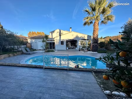 villa 4 chambres piscine 1000m2