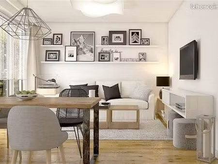 location t3 meuble refait a neuf - 61m2 - 2 chambres - balcon
