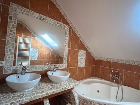 joli f4 en duplex meublé