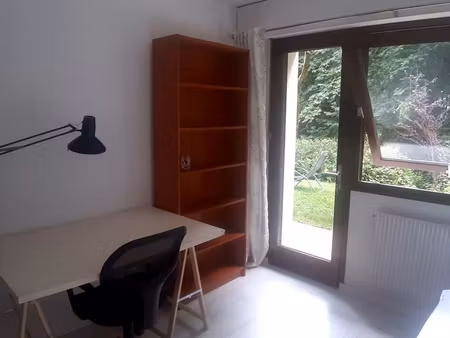 loue chambre meublée étudiante