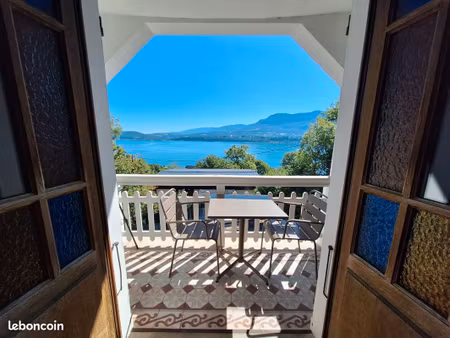chaleureux studio vue lac