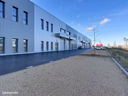 local 367 m² bourgoin-jallieu