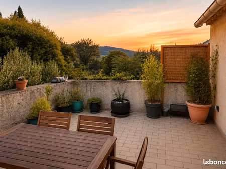 maison 7 pièces 220 m²