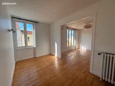 appartement f3 75m2 les salins 780e + 90e charges