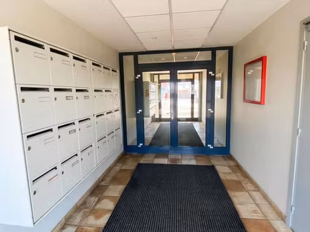 appartement t2 avec terrasse  garage et parking privatif