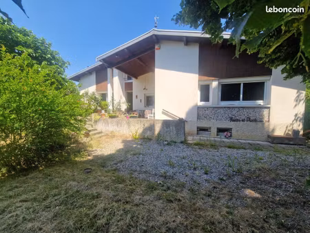 maison 6 pièces 130 m²