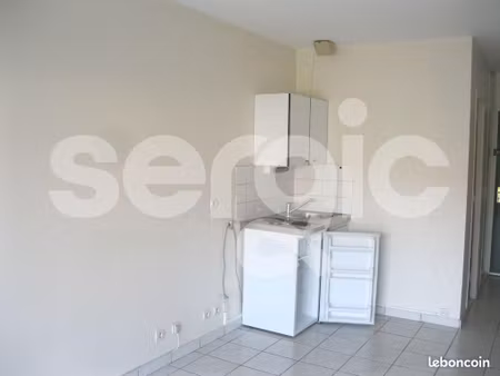 studio 1 pièce 19 m²