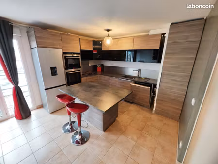 t3 meublé proche ceva avec piscine