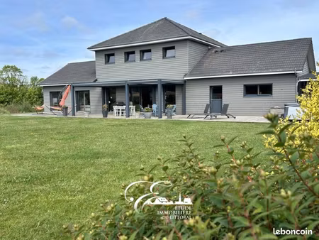 propriété 7 pièces 264 m²