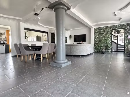 maison 6 pièces 200 m²