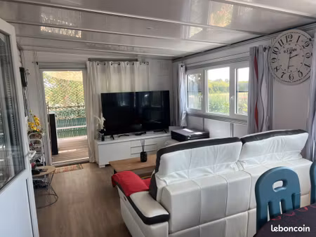 54 m²
