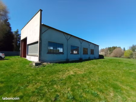 terrain industriel avec hangar
