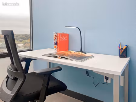 bureau privé à louer pour 2 personnes à paris  hq les lilas paris