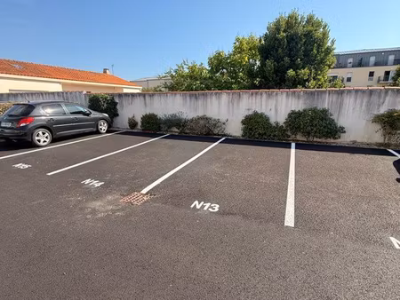 deux places de parkings