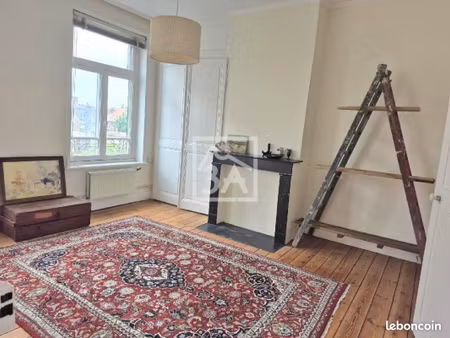 maison 9 pièces 214 m²