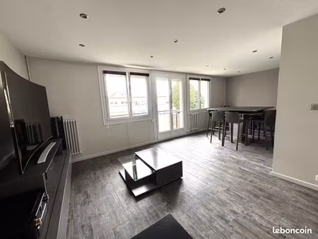appartement 3 pièces 65 m²