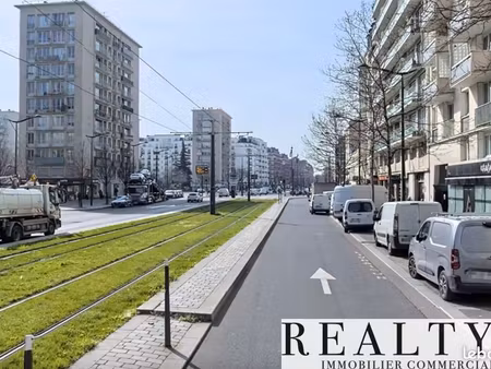 commerce 240 m²