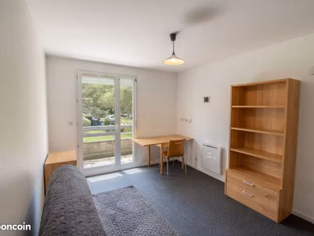 studio 1 pièce 19 m²