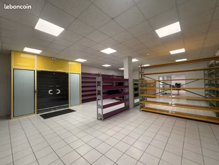 local commercial 542 m²