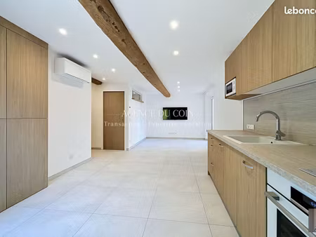 studio 1 pièce 27 m²