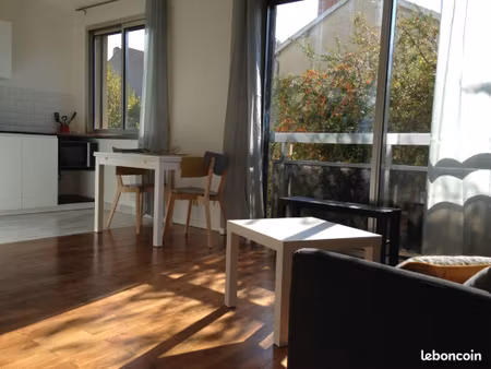 grand t 1 avec garage