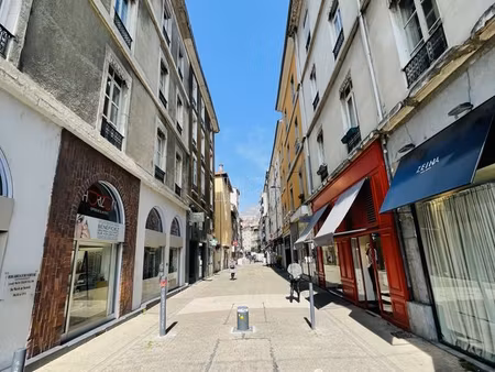inconnu 1 pièce 315 m²