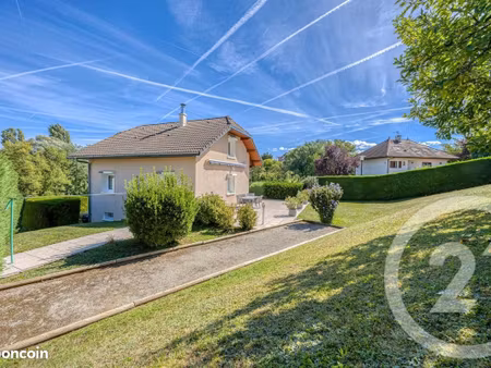 villa 5 pièces 97 m²