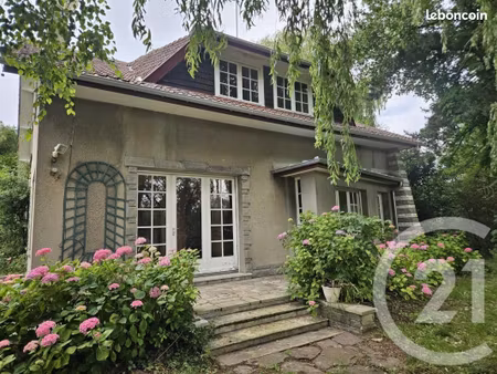 maison 9 pièces 186 m²