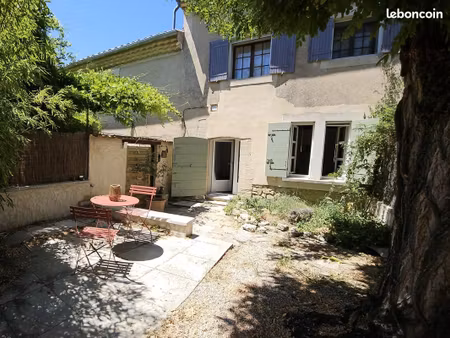 t1 30m2 jardin privatif