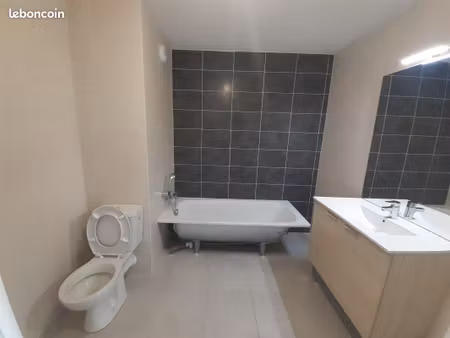 appartement 2 pièces 4 m²