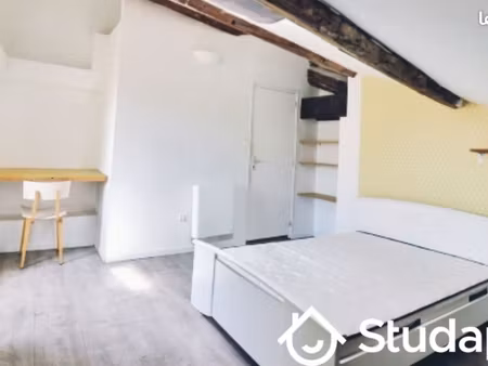 chambre 1 pièce 14 m²