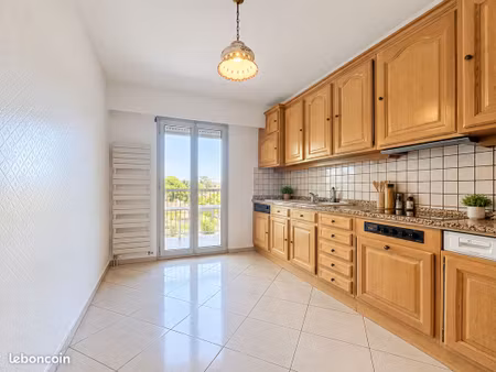 golfe juan - f4 proche plage