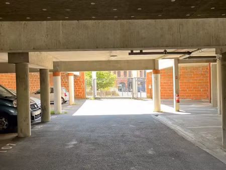 place de parking à louer