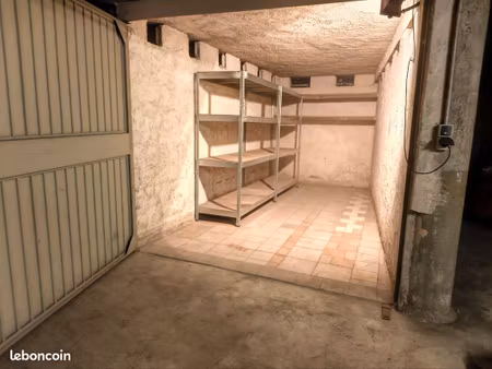 garage pour stockage