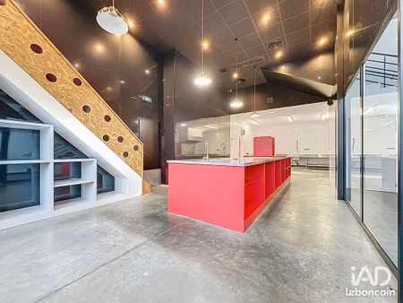 bureaux 500 m² croix
