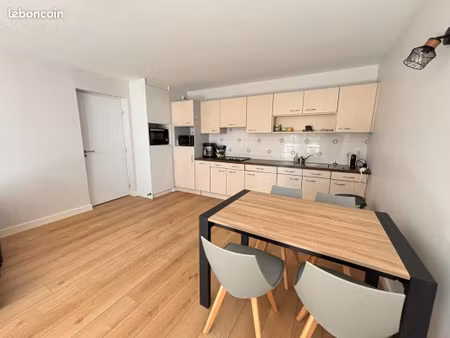 t2 50m² a l'annee