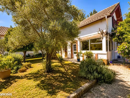 propriété 12 pièces 330 m²