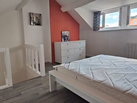 maison de ville a louer meublé