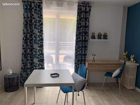 t1 avec très grande terrasse