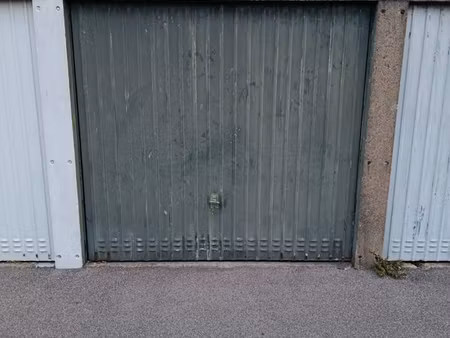 garage fermé à vendre