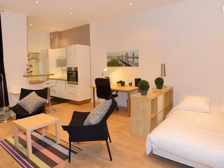 studio meublé 31 m² – lyon 7 – rue garibaldi – proche transports
