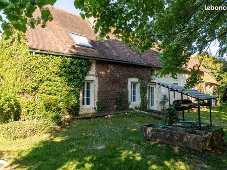 maison 9 pièces 204 m²