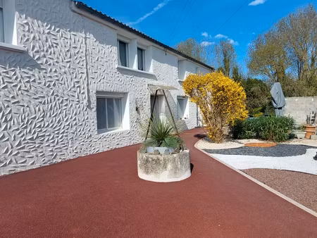 maison 8 pièces 179 m²