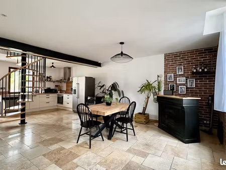 maison de ville en location 118 m2 3 chambres