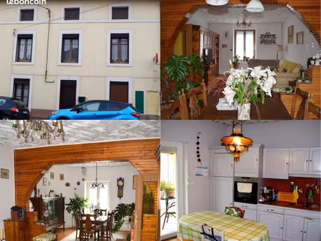 ensemble immobilier maison et commerce