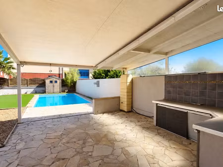 propriété 6 pièces 133 m²